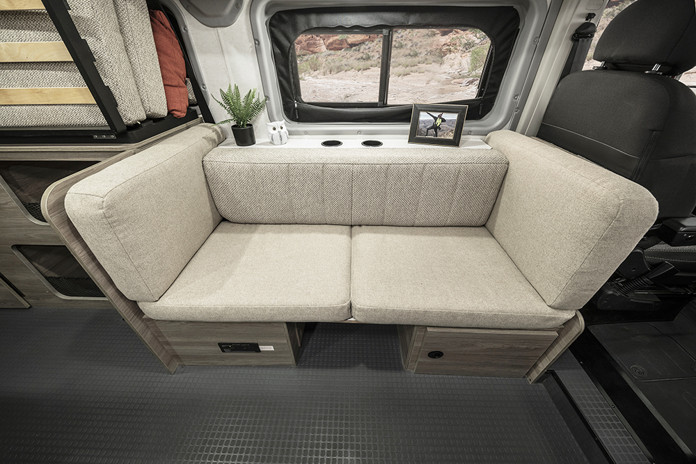 SOP-Dinette LoveSeat 36A-22