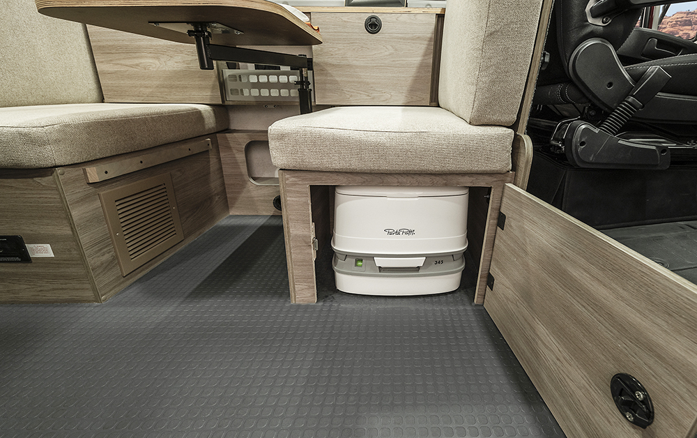 SOP-Toilet Strg 36A-22