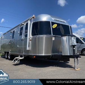 2017 Airstream Classic 30RBT Twin